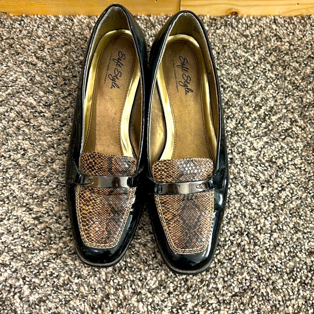 Snake Skin with Metal Details Kitten Heals